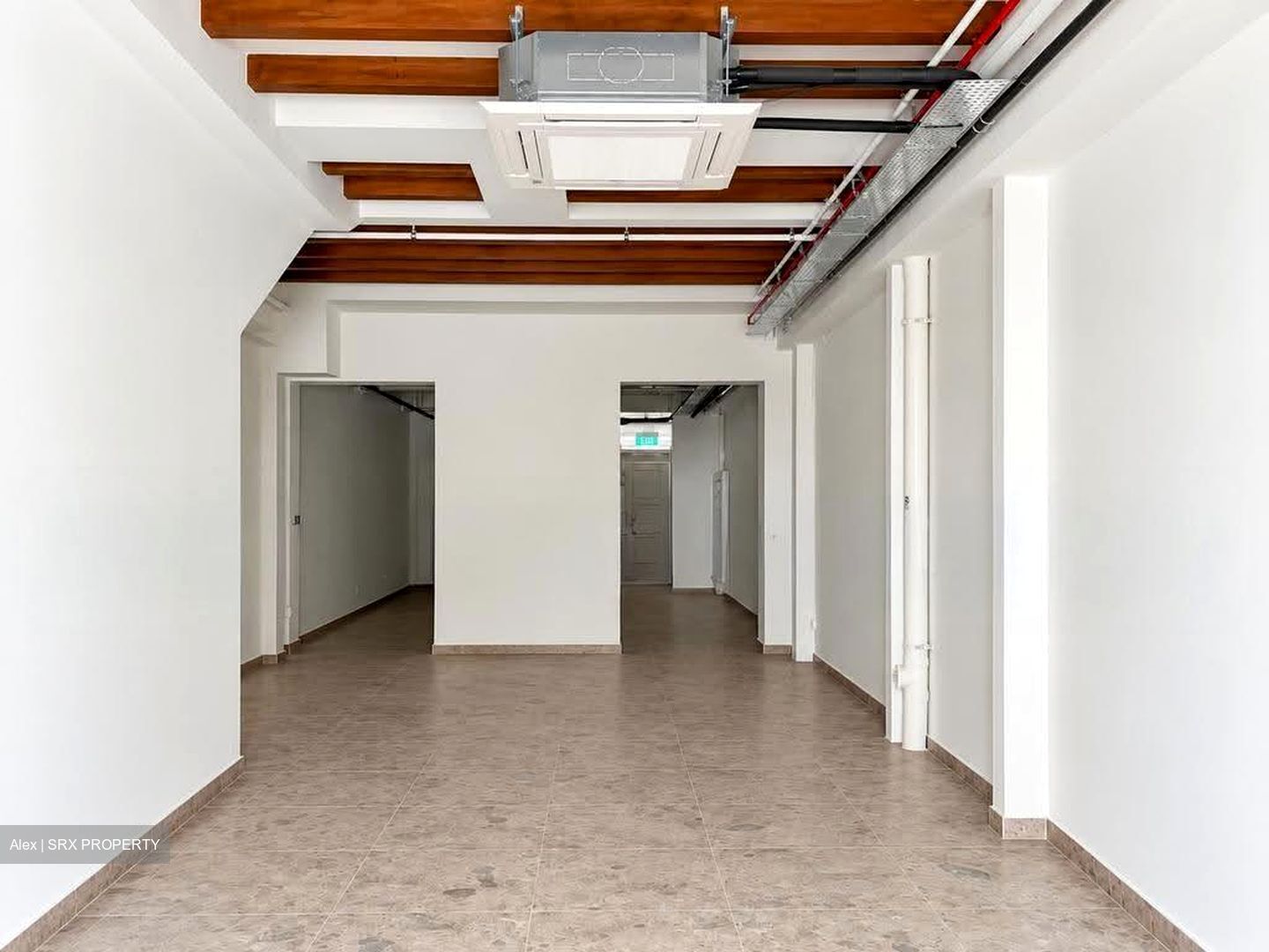 Desker Road Conservation Area (D8), Retail #619347311
